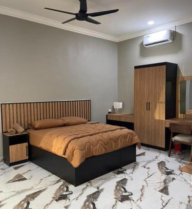 Kampong Raja House | Suria guesthouse