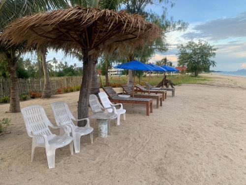 Huai Yang Villa | Surinbeach Double Room 101