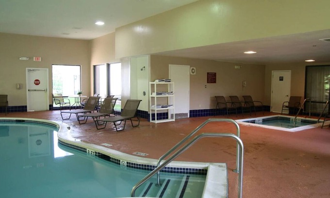 Selinsgrove Hotel | Susquehanna Valley Stay! Indoor Pool | 3 Units