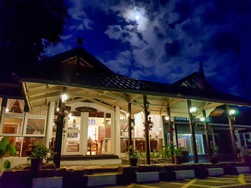 Ranau Cabin | Sutera Sanctuary Lodges At Poring Hot Springs