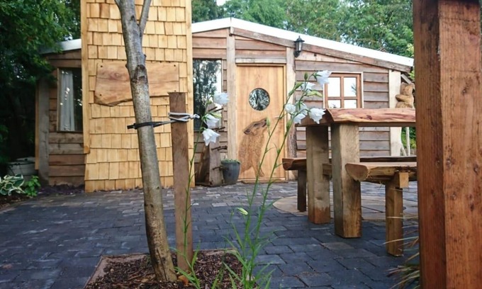 Hatherton House | Sutton Coldfield 2-Bed Caravan, Parking & Bar-B-Q