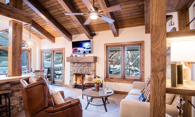River Run Condo | SV154 - Walk to Lifts & Town - Hot Tub & Pool