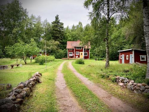 Solleron House | Swedish cottage in the Woods on Sollerön island