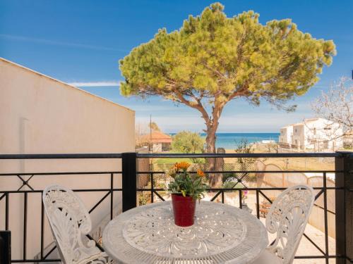 Neromilos House | Sweet Cottage Retreat 350m from the sea by Zantewize