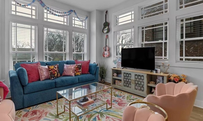 Nashville House | Swiftie Dream House City View Sleeps 18