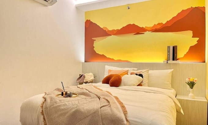 Kuarters Kampung Pandan Hotel | Swing & Pillows at KL Cheras Maluri 2