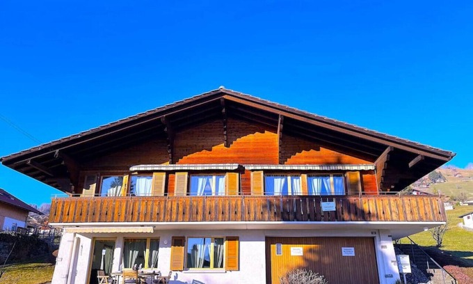 Goldiwil Apartment | SwissHut Stunning Views Alps & Lake - Chalet Aeschlen