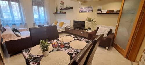Szeged Apartment | Szandi Belvárosi Apartman