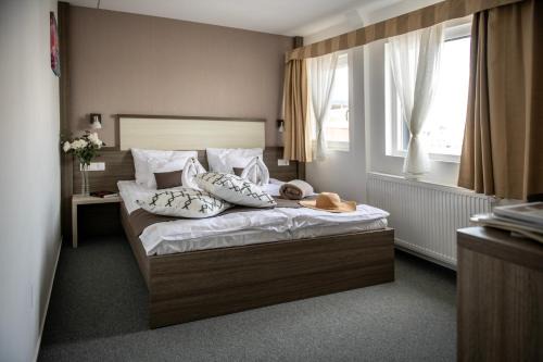 Abadszalok Boat Rental | Tündérfátyol