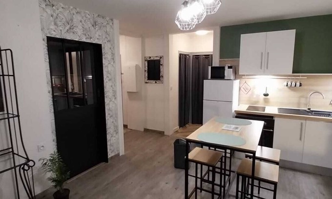 Centre Ville Apartment | T1 bis apartment near Place Centrale