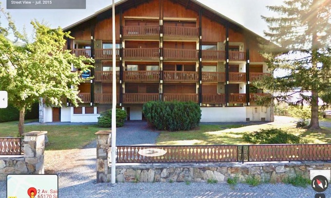 Saint-Lary-Soulan Apartment | T2 Centre Village - Proximité télécabine - Vue montagne Plein Sud - Terrasse couverte - Balcon - Chambre 1 Lit double en 160 - Salon 1 canapé convertible en 140 - Cuisine séparée