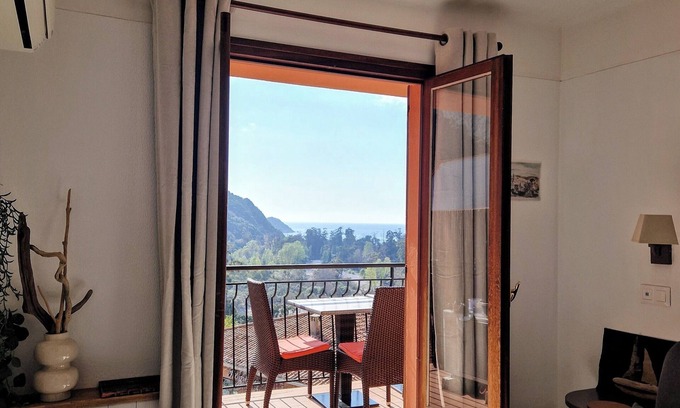Porto Apartment | T2 sea & mountain view in the heart of the UNESCO-listed Gulf of Porto