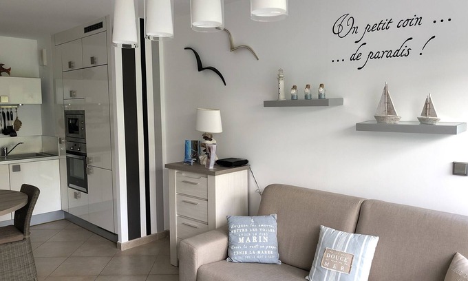 Calvi Apartment | T2 standing in quiet area. Magnificent mountain view.