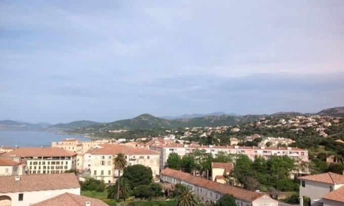L'Ile-Rousse Apartment | T2 Very quiet, close to beaches and town center, sea and mountain views