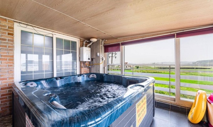 Nam House | Taean La Luna Pool Villa