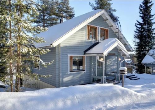 Tahkovuori Villa | TAHKOn Riihiranta - 4 bedroom villa with lake view - Tilava mökki rantanäkymin