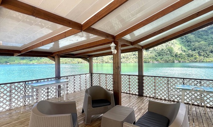 Teahupoo Ski Chalet | Taina - Faaroa Bay Villa