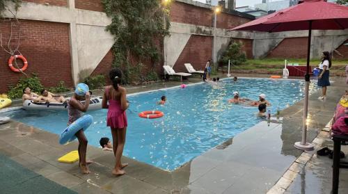 Agra House | Taj Waves - Royal Pool Paradise Retreat