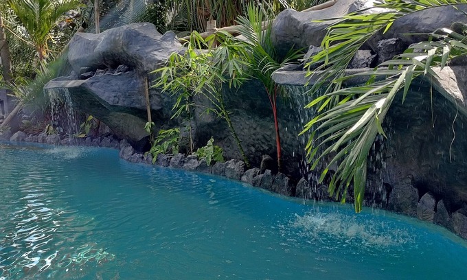 Sipalay Hotel | Takatuka Beach Resort