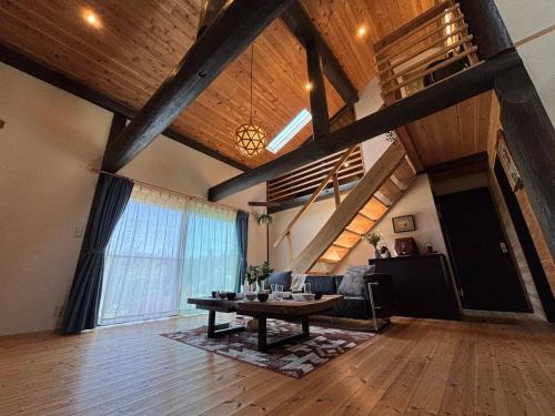 Takayama Apartment | TAKAYAMA BASE 群馬県高山村 - ロックハート城や中山史跡まで15分以内 庭付き1棟貸切 無料Wi-Fiや駐車場あり