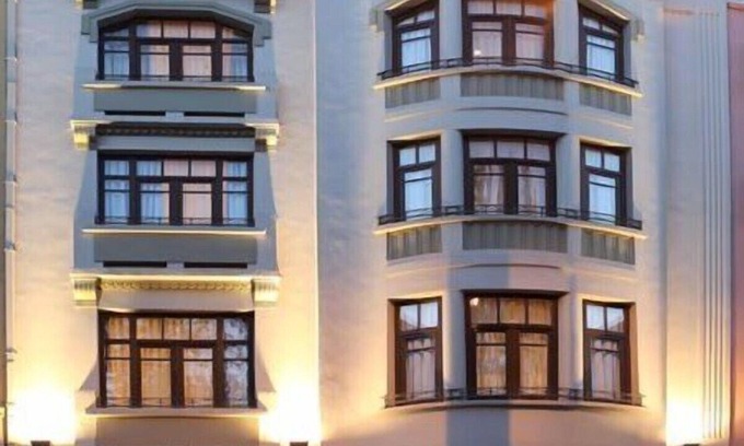Gumussuyu Mahallesi Hotel | Taksim No15 Suites by StayLab