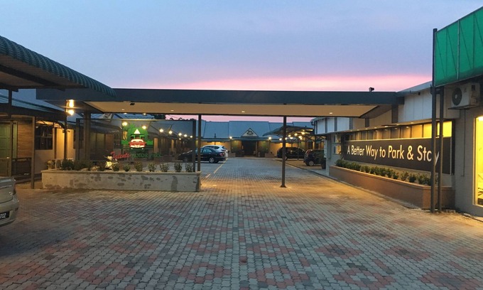 Pelabuhan Klang Hotel | Talents Motor Park Hotel