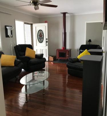 Eagle Heights House | Tamborine Mountain Accommodation