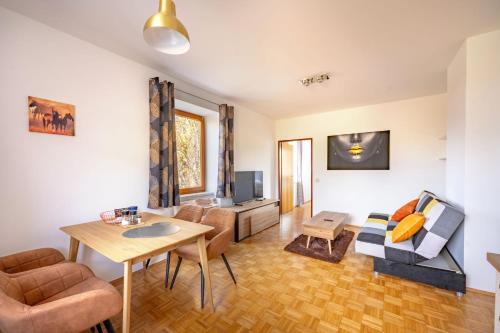 Wartberg im Muerztal Apartment | TAMLiving Mürztal Neu Küche WIFI TV