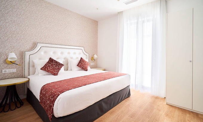 Distrito Centro Apartment | TANDEM EL PATIO - 1 BEDROOM APARTMENT