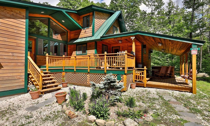 Killington House | Tanglewood Chalet: 4 Br/4 Ba Family Home In Killington, Perfect For Groups 4 Bedroom Home