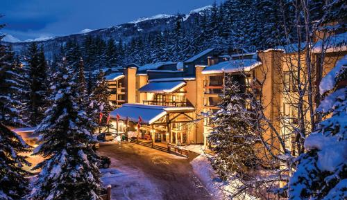 Whistler Village Hotel | Tantalus Resort Lodge