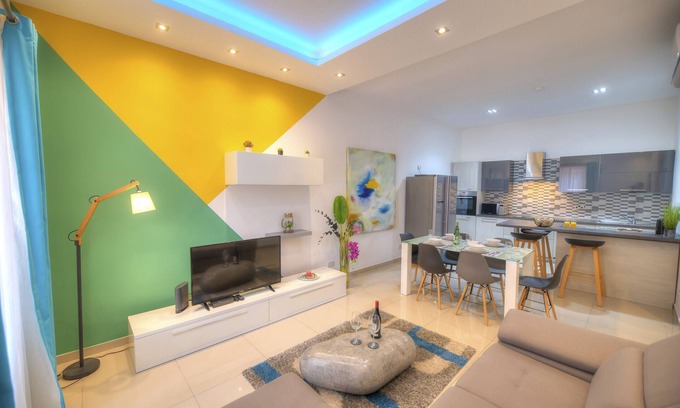 Gzira Apartment | Tastefully furnished 3beds/3baths, 2balconies WVID1