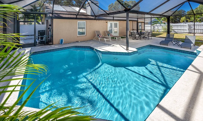 Palm Harbor House | Tastefully updated, Heated Pool, 10 min to Beach!