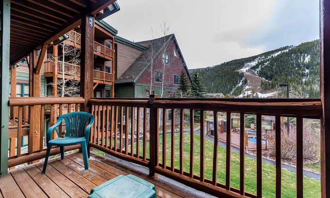 Mountain House Condo | Tenderfoot Lodge by Summit County Mountain Retreats