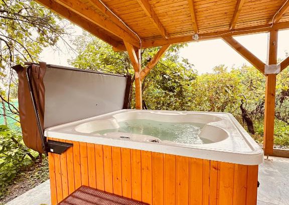 Siklos House | Tenkeshegyi Házikó