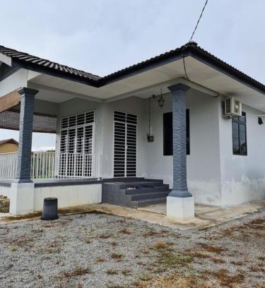 Pasir Mas House | Teratak Che Esah Guest House FREE WIFI NETFLIX