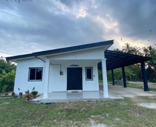 Batu Empat House | Teratak Puteh - Village Vibe