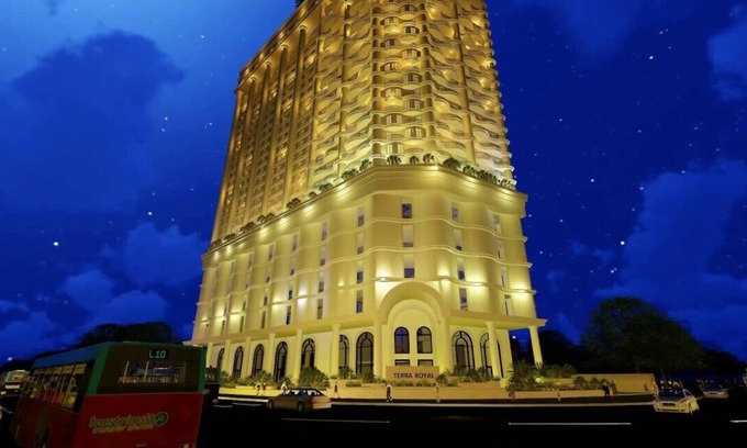 Phuong 8 Condo | Terra Royal Apartment D3 - 1 2 BR at City Center