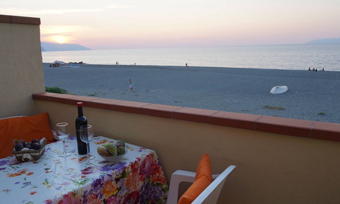 Marchesana Apartment | Terrace By The Sea