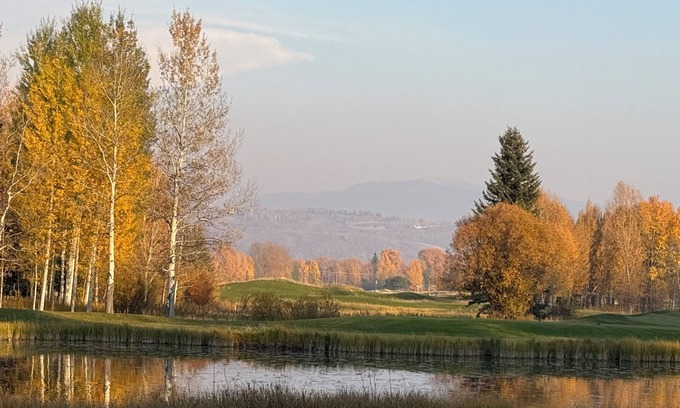 Teton Pines House | Teton Pines August '25 Monthly rental only - on Signature 16th pond side hole!