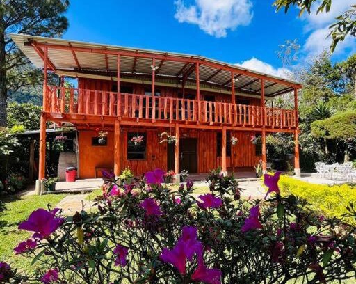 Los Naranjos Ski Chalet | Texas Long Horn Cabaña Los Naranjos