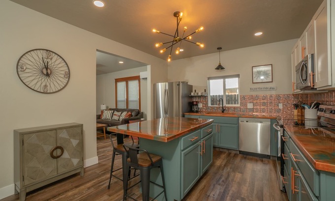 Fruita Apartment | The 18 Road, Downtown Digs! Free In Unit Bike Storage! Fast WiFi