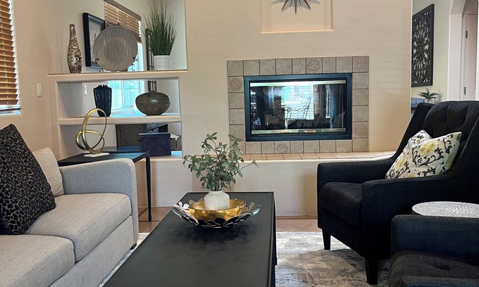 Sam Hughes House | The 1st Place - Beautiful and spacious 5 bedroom home next to U of A.