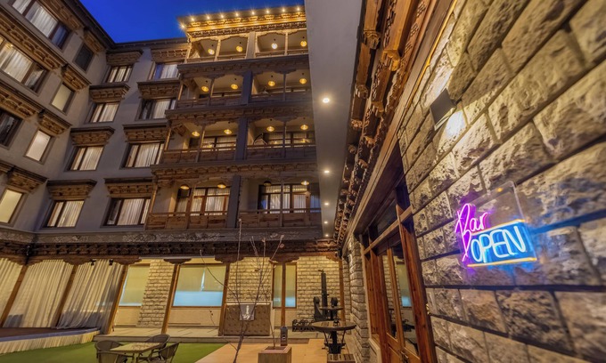 Leh Hotel | The Abduz Leh