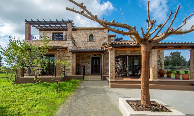 Gaitanion House | The accommodation is suitable for families and friends