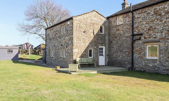 Sutton-in-Craven Cottage | THE ANNEXE, pet friendly, with a garden in Skipton