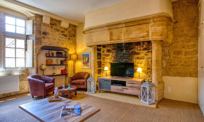 Sarlat-la-Caneda Historic Center Apartment | The authentic