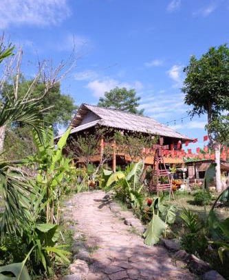Cao Phong Cabin | The Bare Nest Retreat