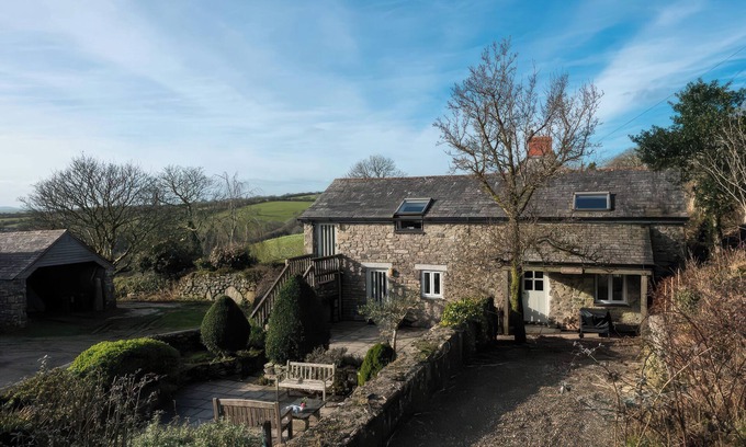 Warleggan Cottage | THE BARLEY CRUSH, pet friendly, with open fire in Bodmin Moor