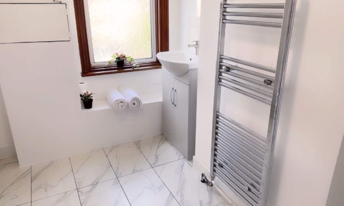 Greenwich House | The Basildon Blossom House